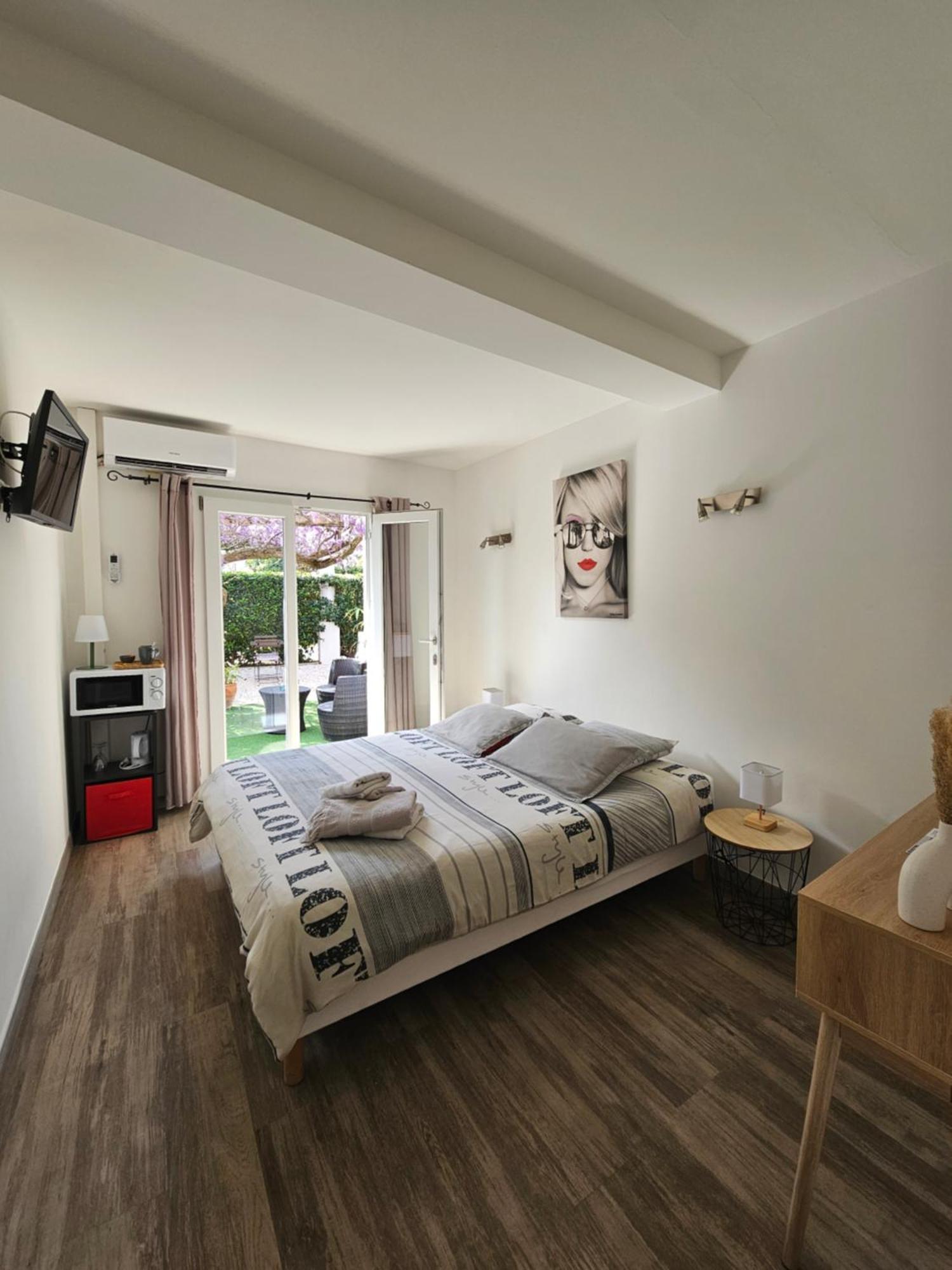 Chez Louis Hotell Les Issambres Exteriör bild