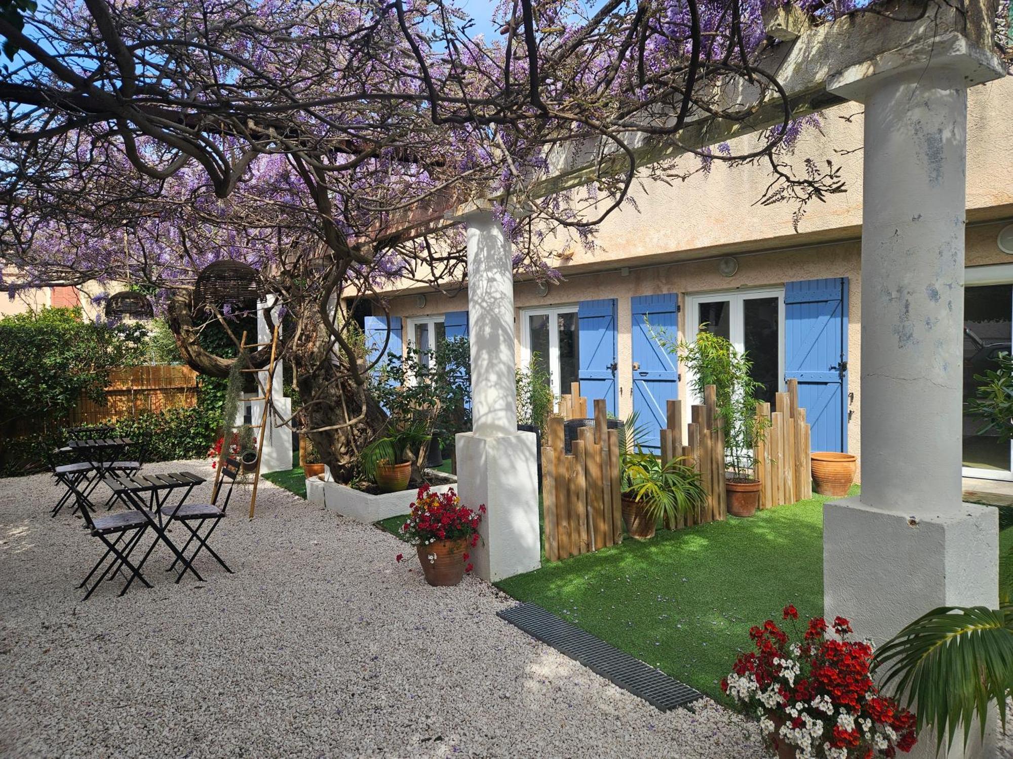Chez Louis Hotell Les Issambres Exteriör bild